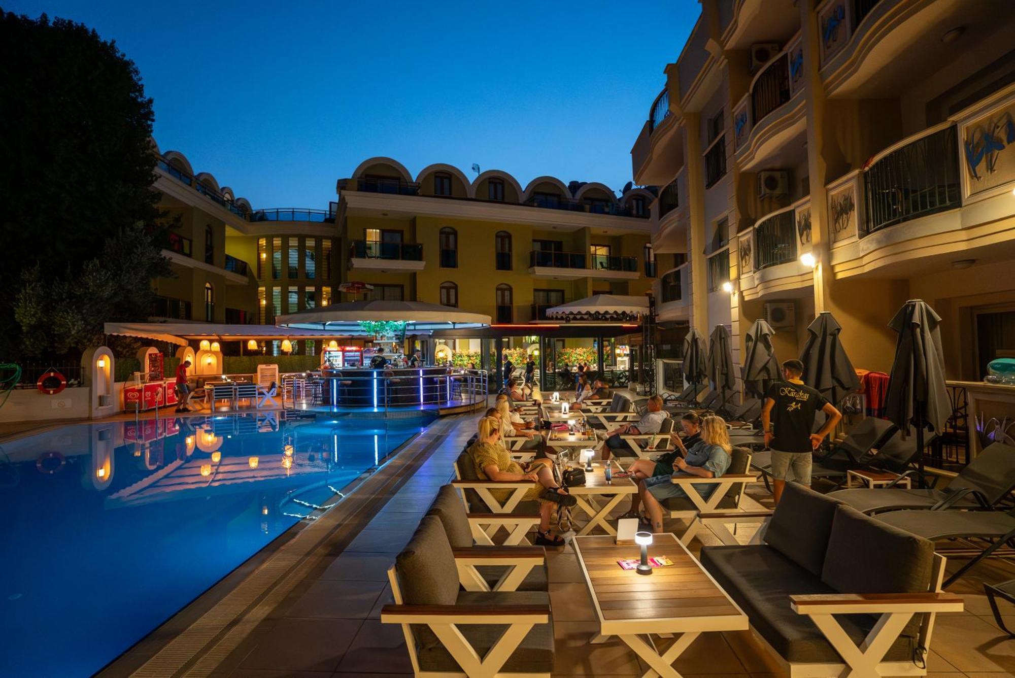 Club Karakas Apart Otel 말마리스 외부 사진