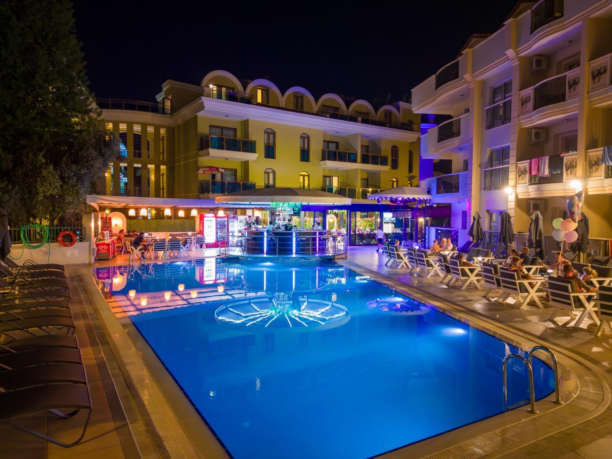 Club Karakas Apart Otel 말마리스 외부 사진